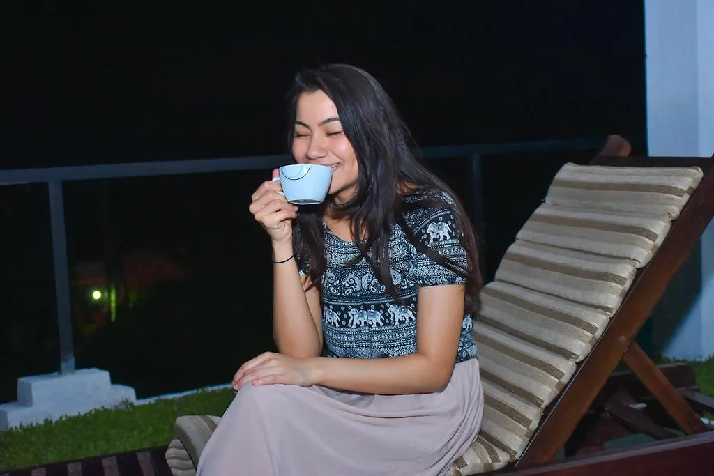 Nebula Residence Negombo 3*,